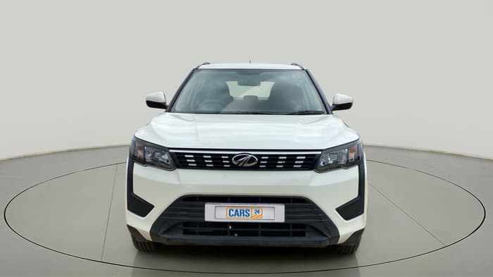 2020 Mahindra XUV300 W6 1.2 PETROL, Petrol, Manual, 20,986 km, Front