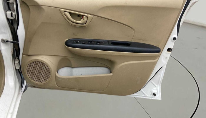 2016 Honda Brio S MT, Petrol, Manual, 25,740 km, Driver Side Door Panels Control