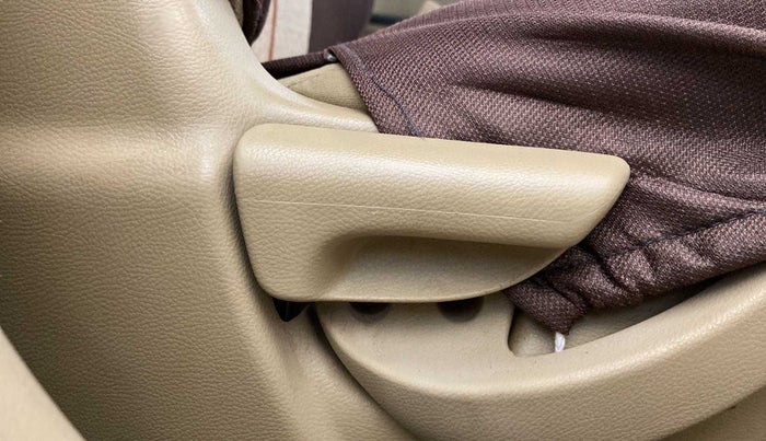 2016 Honda Brio S MT, Petrol, Manual, 25,740 km, Driver Side Adjustment Panel