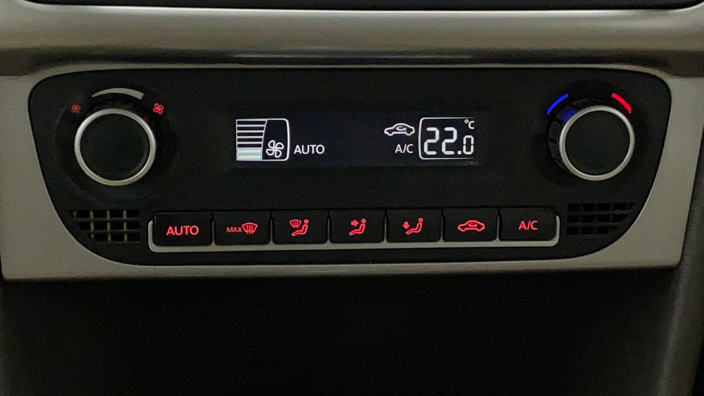2016 Volkswagen Vento HIGHLINE 1.5 AT, Diesel, Automatic, 1,12,963 km, Automatic Climate Control