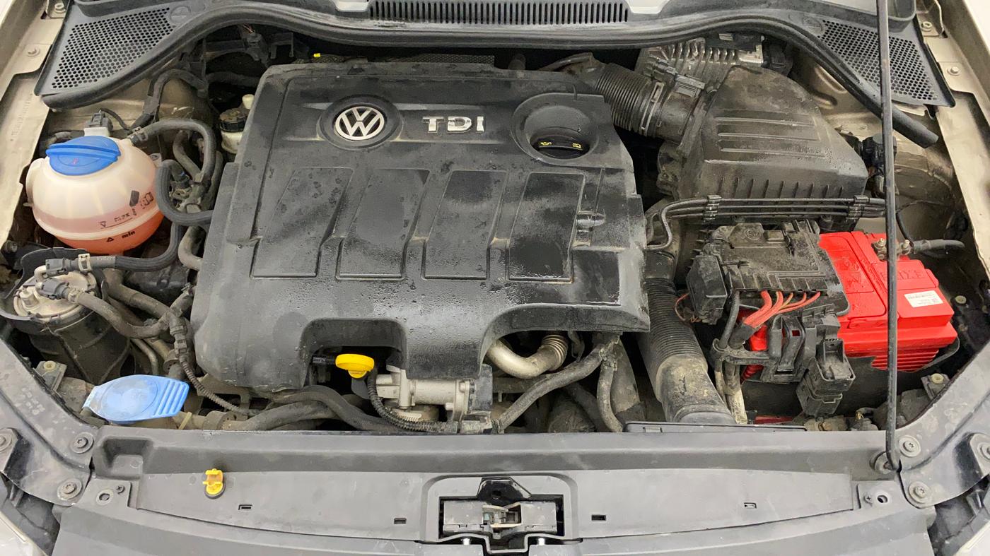 2016 Volkswagen Vento HIGHLINE 1.5 AT, Diesel, Automatic, 1,12,963 km, Open Bonet