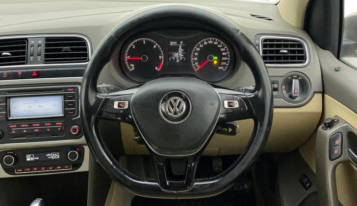 2016 Volkswagen Vento HIGHLINE 1.5 AT, Diesel, Automatic, 1,12,963 km, Steering Wheel Close Up