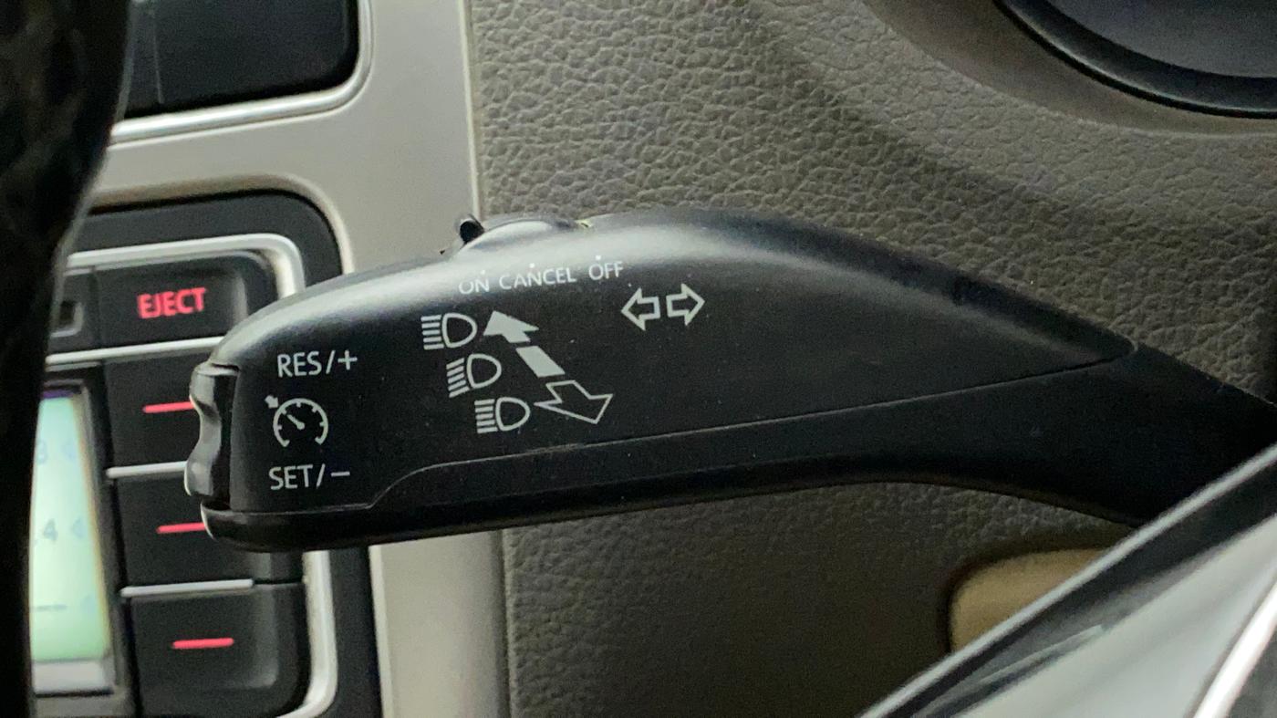 2016 Volkswagen Vento HIGHLINE 1.5 AT, Diesel, Automatic, 1,12,963 km, Adaptive Cruise Control