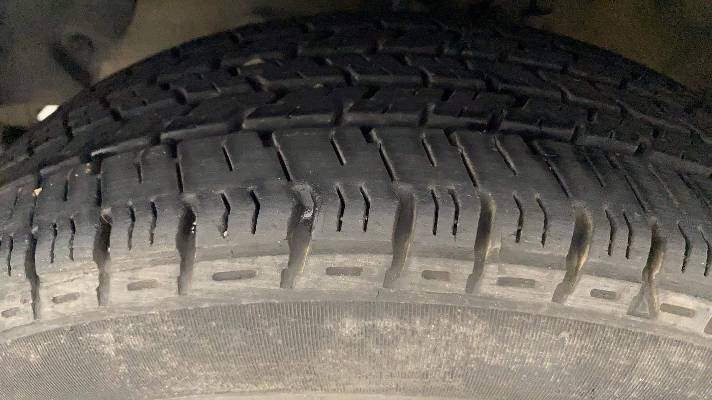 2019 Hyundai Grand i10 MAGNA AT 1.2 KAPPA VTVT, Petrol, Automatic, 55,265 km, Left Front Tyre Tread