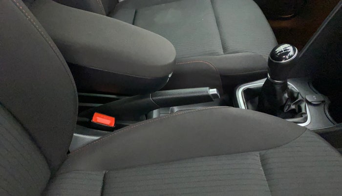 2020 Volkswagen Polo HIGHLINE PLUS 1.0, Petrol, Manual, 19,631 km, Gear Lever