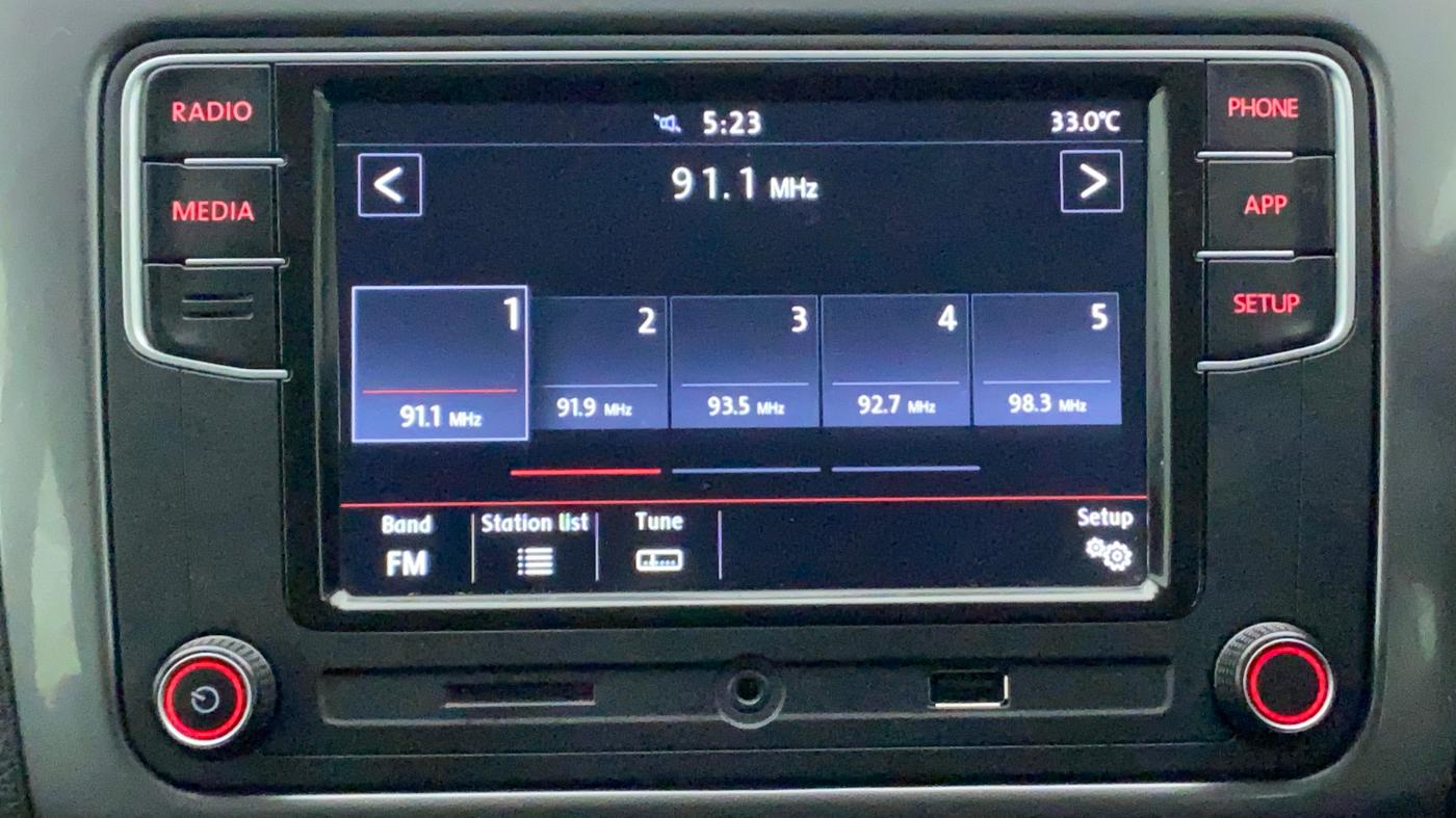 2020 Volkswagen Polo HIGHLINE PLUS 1.0, Petrol, Manual, 19,631 km, Infotainment System