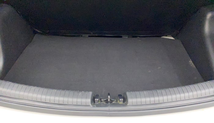 2018 Hyundai Grand i10 MAGNA 1.2 KAPPA VTVT, Petrol, Manual, 26,447 km, Boot Inside