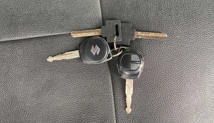 2013 Maruti Swift VXI, Petrol, Manual, 85,145 km, Key Close Up