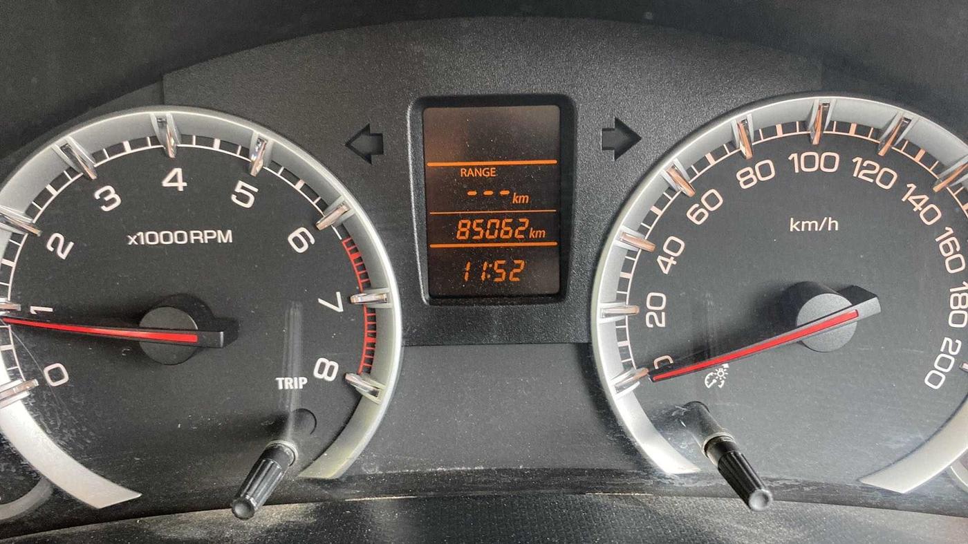 2013 Maruti Swift VXI, Petrol, Manual, 85,145 km, Odometer Image