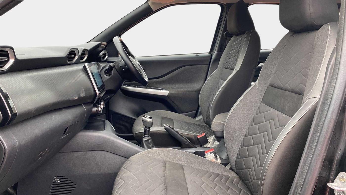 2022 Nissan MAGNITE XV PREMIUM, Petrol, Manual, 13,061 km, Right Side Front Door Cabin