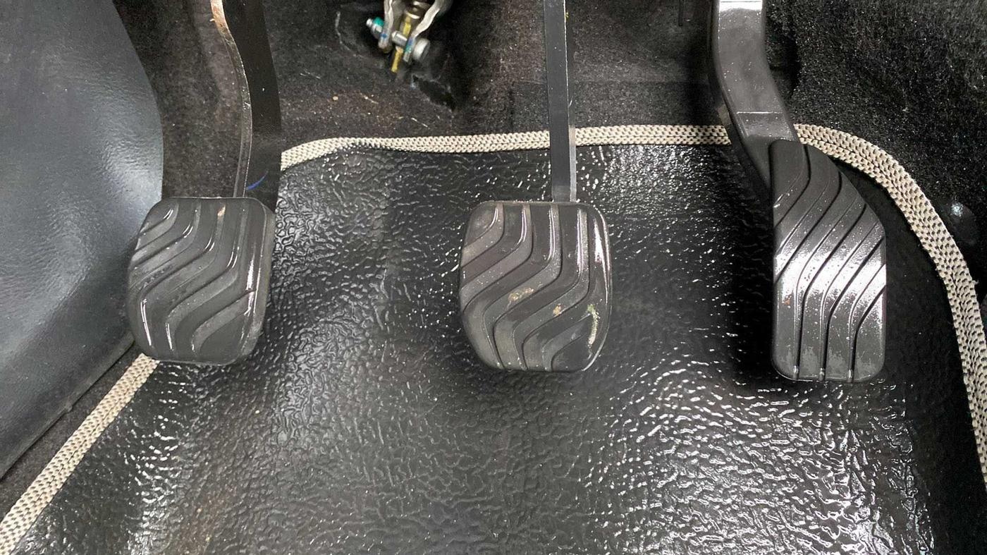2022 Nissan MAGNITE XV PREMIUM, Petrol, Manual, 13,061 km, Pedals