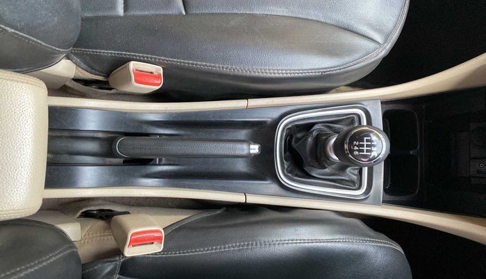 2019 Maruti Ciaz DELTA DIESEL 1.5, Diesel, Manual, 84,123 km, Gear Lever