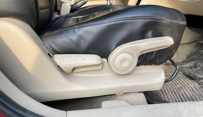 2019 Maruti Ciaz DELTA DIESEL 1.5, Diesel, Manual, 84,123 km, Driver Side Adjustment Panel