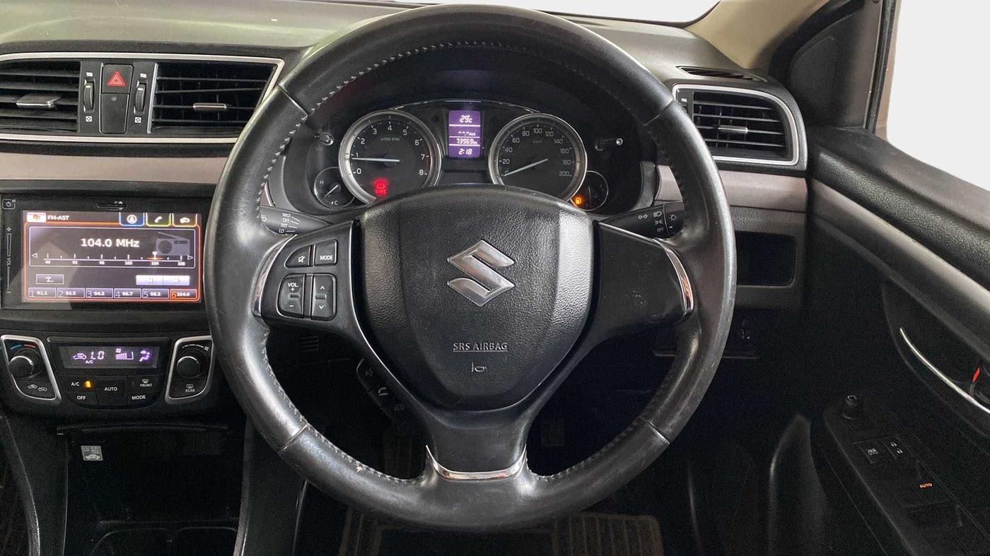 2017 Maruti Ciaz S 1.4 MT PETROL, Petrol, Manual, 73,948 km, Steering Wheel Close Up
