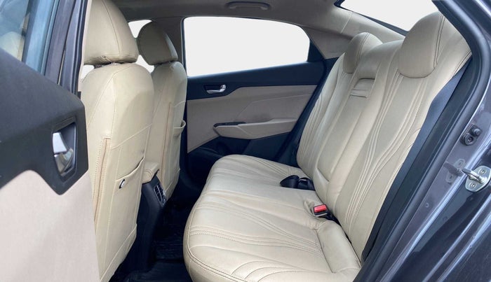 2020 Hyundai Verna SX 1.5 VTVT, Petrol, Manual, 22,489 km, Right Side Rear Door Cabin