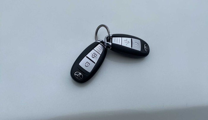 2021 Toyota URBAN CRUISER PREMIUM GRADE AT, Petrol, Automatic, 36,151 km, Key Close Up