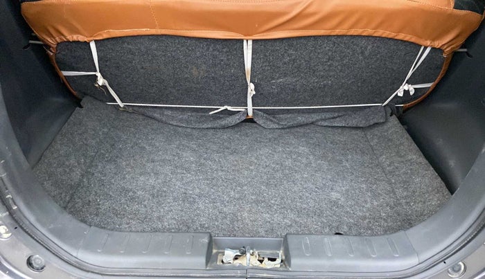 2017 Maruti Alto 800 LXI, Petrol, Manual, 7,770 km, Boot Inside