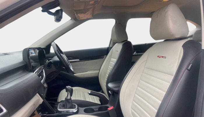 2019 KIA SELTOS GTX PLUS 1.4 PETROL, Petrol, Manual, 29,171 km, Right Side Front Door Cabin