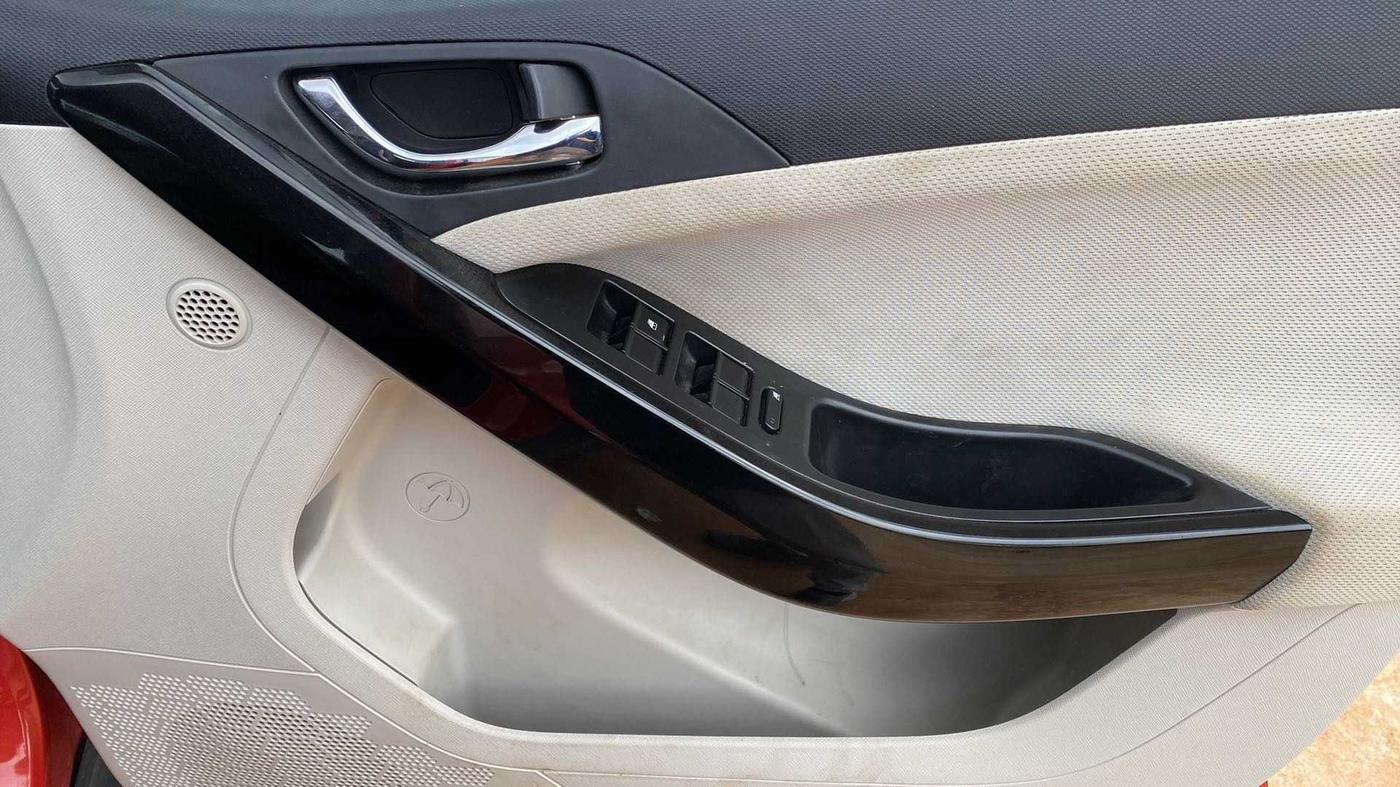 2021 Tata NEXON XZ PLUS (O) PETROL, Petrol, Manual, 19,430 km, Driver Side Door Panels Control