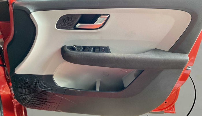 2020 Tata ALTROZ XZ DIESEL, Diesel, Manual, 64,138 km, Driver Side Door Panels Control