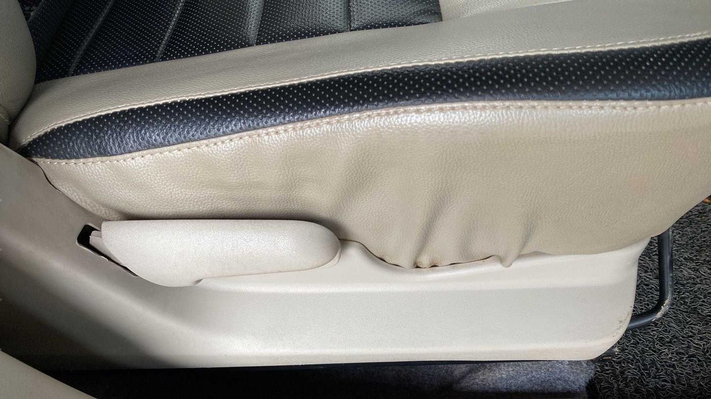 2019 Maruti Celerio ZXI, Petrol, Manual, 94,820 km, Driver Side Adjustment Panel