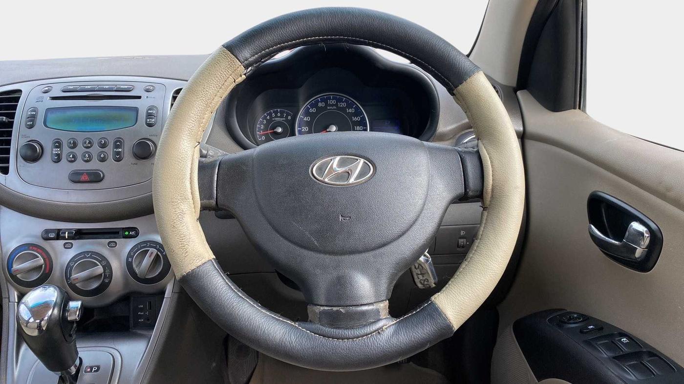 2012 Hyundai i10 SPORTZ 1.2 AT, Petrol, Automatic, 83,192 km, Steering Wheel Close Up