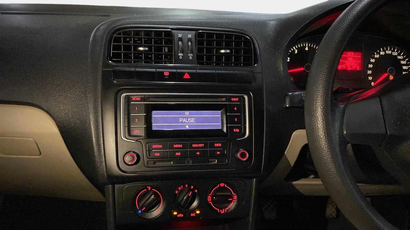 2014 Volkswagen Polo COMFORTLINE 1.2L, Petrol, Manual, 45,517 km, Air Conditioner