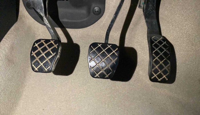 2014 Volkswagen Polo COMFORTLINE 1.2L, Petrol, Manual, 45,517 km, Pedals