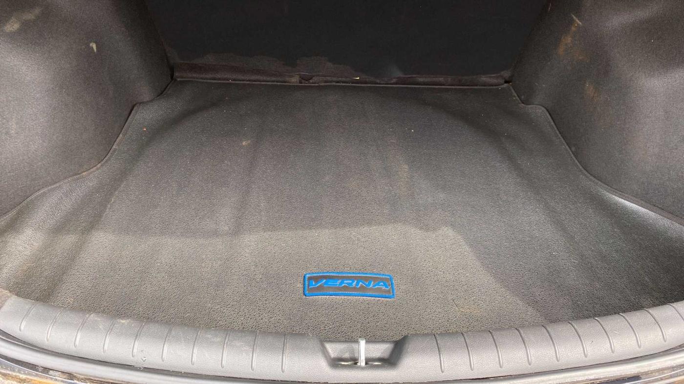 2019 Hyundai Verna 1.6 VTVT SX + AT, Petrol, Automatic, 37,380 km, Boot Inside
