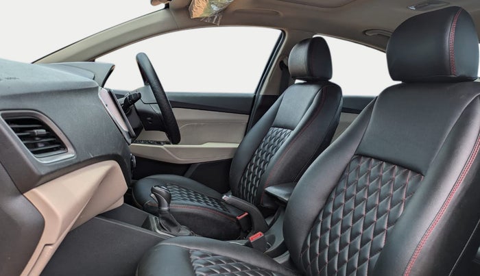 2019 Hyundai Verna 1.6 VTVT SX + AT, Petrol, Automatic, 37,380 km, Right Side Front Door Cabin