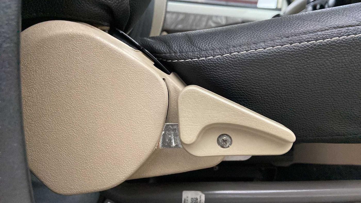 2022 Mahindra Bolero B6, Diesel, Manual, 22,038 km, Driver Side Adjustment Panel