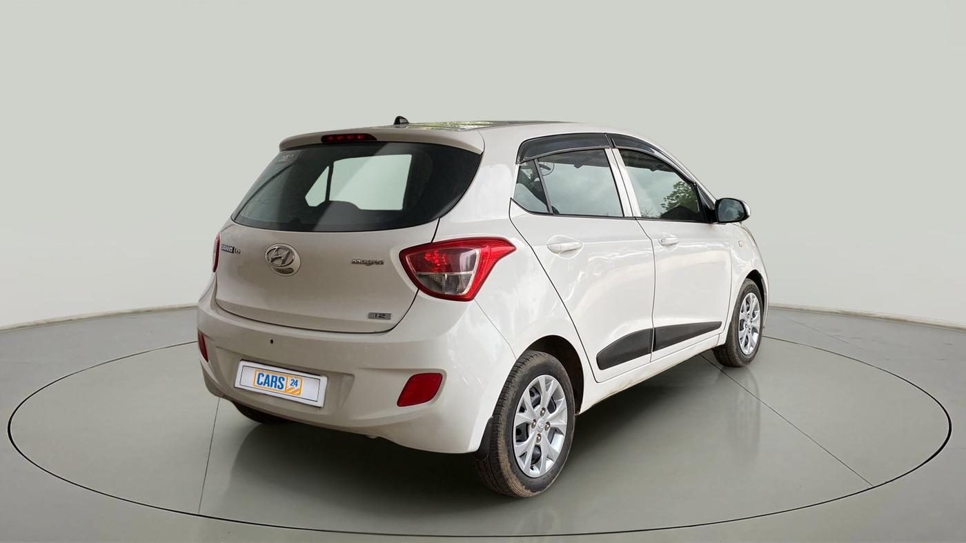 2015 Hyundai Grand i10 MAGNA 1.2 KAPPA VTVT, Petrol, Manual, 41,717 km, Right Back Diagonal