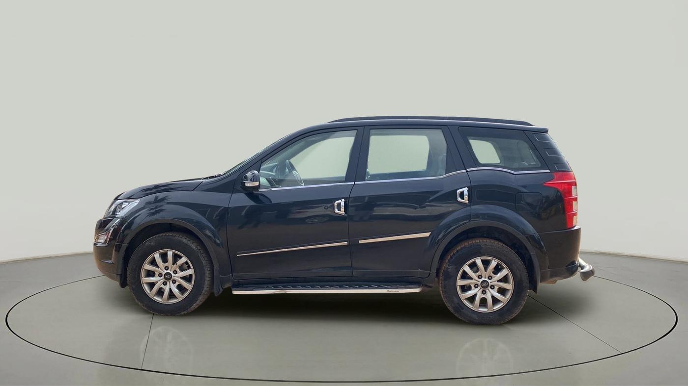 2015 Mahindra XUV500 W10, Diesel, Manual, 62,501 km, Left Front Diagonal