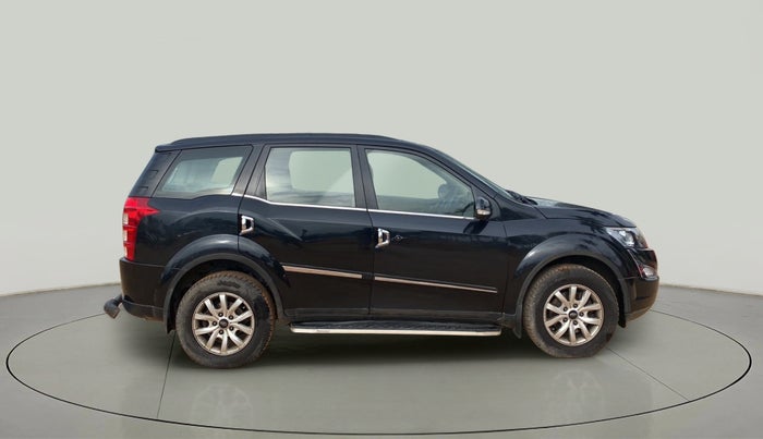 2015 Mahindra XUV500 W10, Diesel, Manual, 62,501 km, Right Side View
