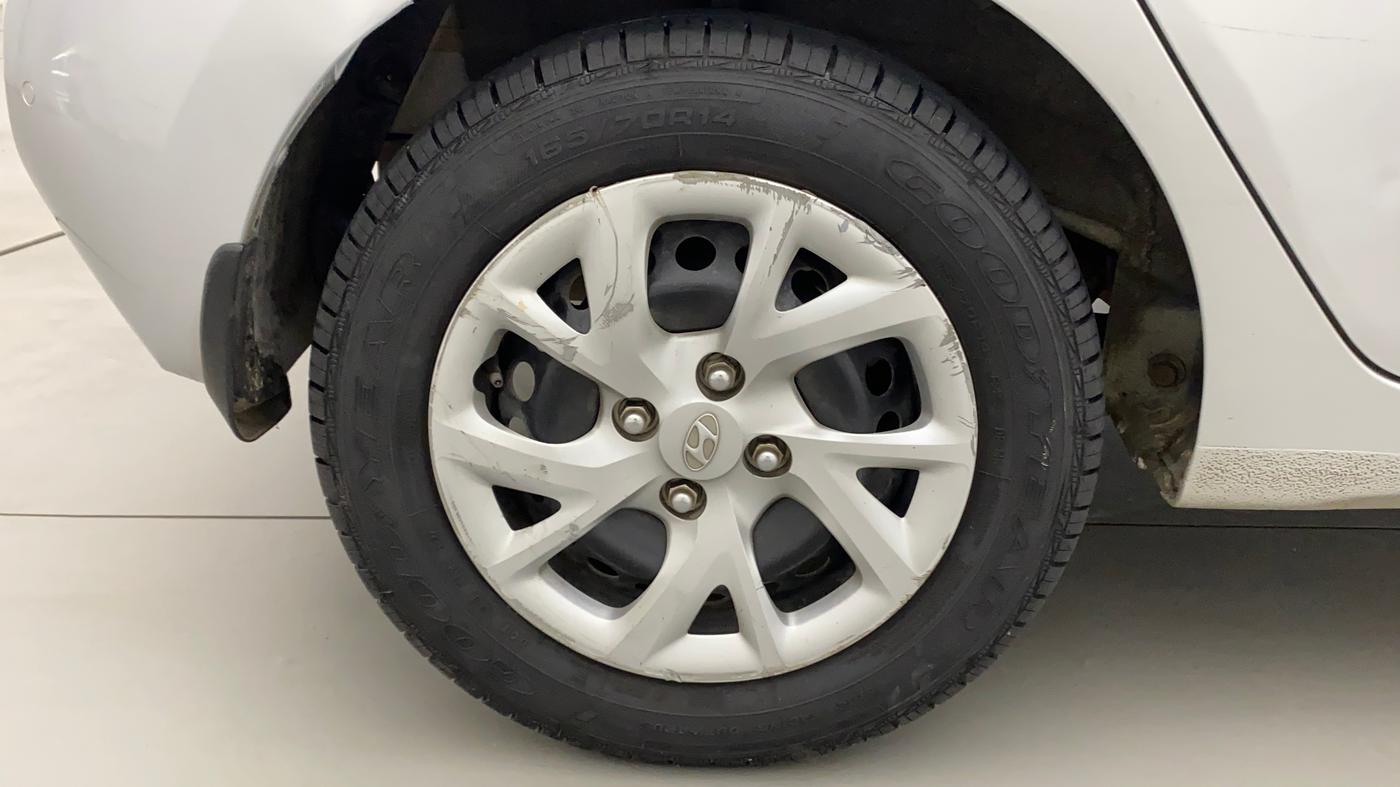 2017 Hyundai Grand i10 SPORTZ (O) 1.2 KAPPA VTVT, Petrol, Manual, 60,103 km, Right Rear Wheel