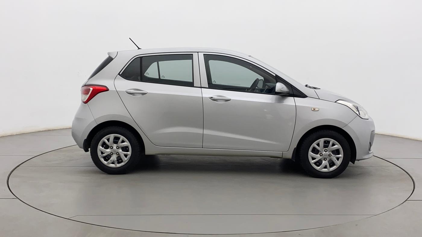 2017 Hyundai Grand i10 SPORTZ 1.2 KAPPA VTVT, Petrol, Manual, 55,110 km, Right Side View