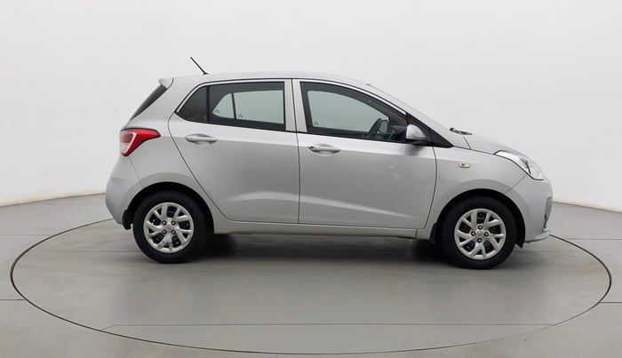 2017 Hyundai Grand i10 SPORTZ 1.2 KAPPA VTVT, Petrol, Manual, 55,110 km, Right Side View