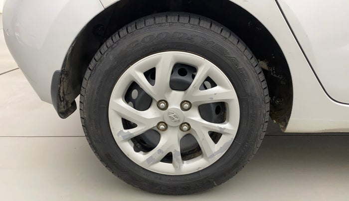 2017 Hyundai Grand i10 SPORTZ 1.2 KAPPA VTVT, Petrol, Manual, 55,110 km, Right Rear Wheel