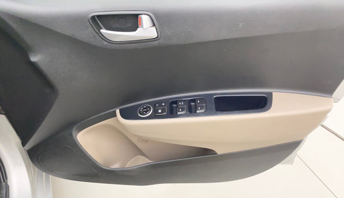 2017 Hyundai Grand i10 SPORTZ 1.2 KAPPA VTVT, Petrol, Manual, 55,110 km, Driver Side Door Panels Control