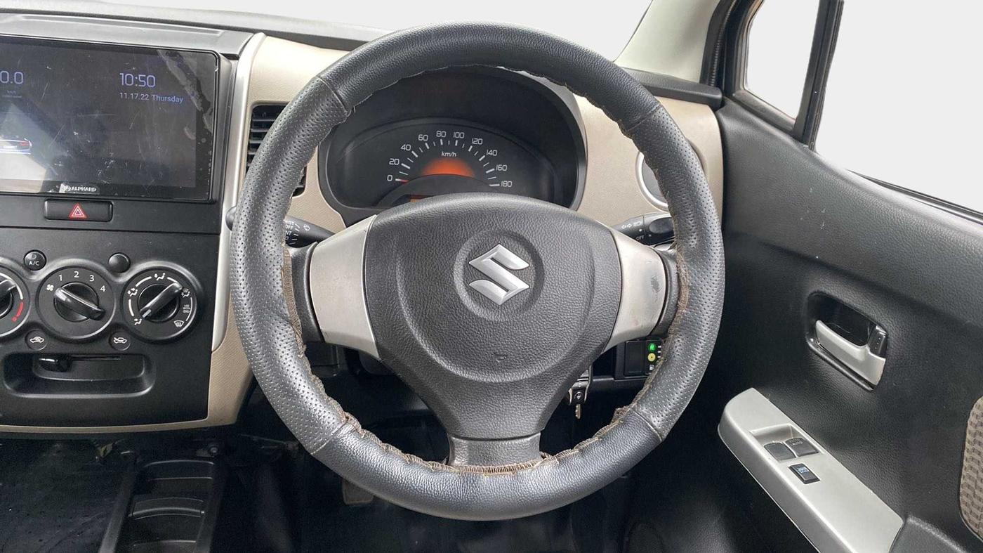 2016 Maruti Wagon R 1.0 LXI CNG, CNG, Manual, 32,076 km, Steering Wheel Close Up