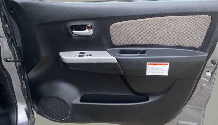 2016 Maruti Wagon R 1.0 LXI CNG, CNG, Manual, 32,076 km, Driver Side Door Panels Control