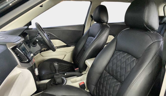 2023 Mahindra XUV300 W8 (O) 1.2 PETROL, Petrol, Manual, 14,550 km, Right Side Front Door Cabin