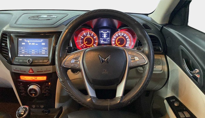 2023 Mahindra XUV300 W8 (O) 1.2 PETROL, Petrol, Manual, 14,550 km, Steering Wheel Close Up