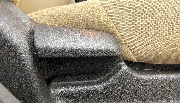 2016 Hyundai Verna 1.6 VTVT SX, Petrol, Manual, 49,558 km, Driver Side Adjustment Panel