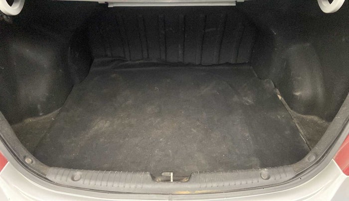 2016 Hyundai Verna 1.6 VTVT SX, Petrol, Manual, 49,558 km, Boot Inside