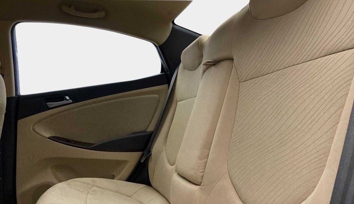 2016 Hyundai Verna 1.6 VTVT SX, Petrol, Manual, 49,558 km, Right Side Rear Door Cabin