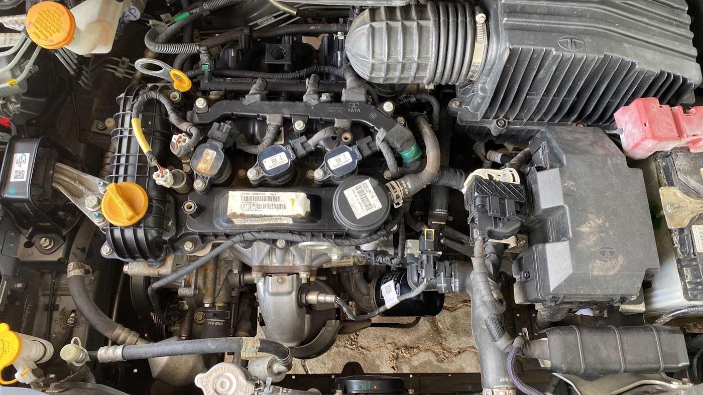 2022 Tata ALTROZ XZ PLUS PETROL, Petrol, Manual, 19,569 km, Open Bonet