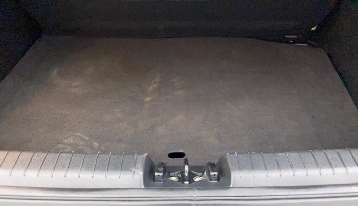 2019 Hyundai Elite i20 ASTA 1.2 (O), Petrol, Manual, 23,061 km, Boot Inside