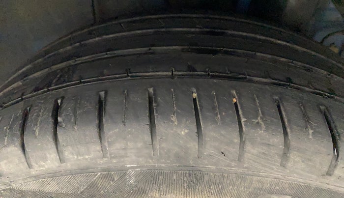 2019 Hyundai Elite i20 ASTA 1.2 (O), Petrol, Manual, 23,061 km, Left Rear Tyre Tread