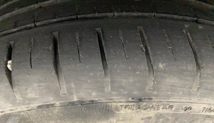 2019 Hyundai Elite i20 ASTA 1.2 (O), Petrol, Manual, 23,061 km, Right Front Tyre Tread